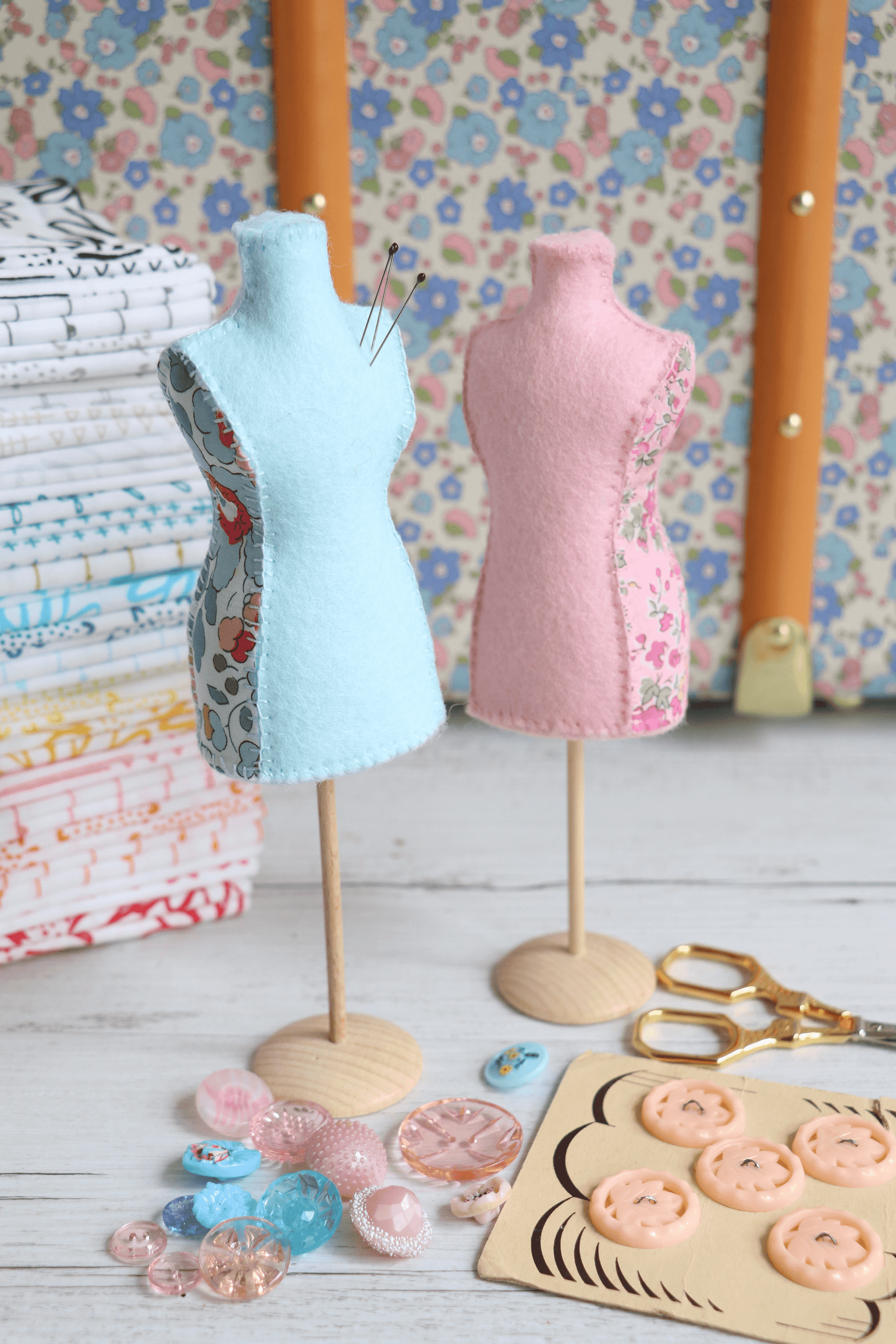 diy mini dress form Mini Mannequin Pincushion Sewing Pattern