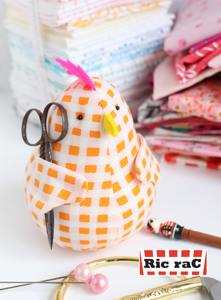 Chicken caddy: chicken pincushion softie – jodiericrac