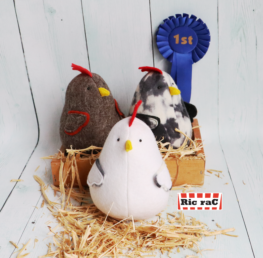 Chicken caddy: chicken pincushion softie – jodiericrac