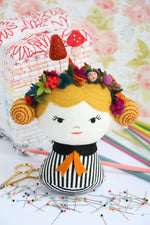 Load image into Gallery viewer, Tuesday Sewing circle: Pincushion pattern
